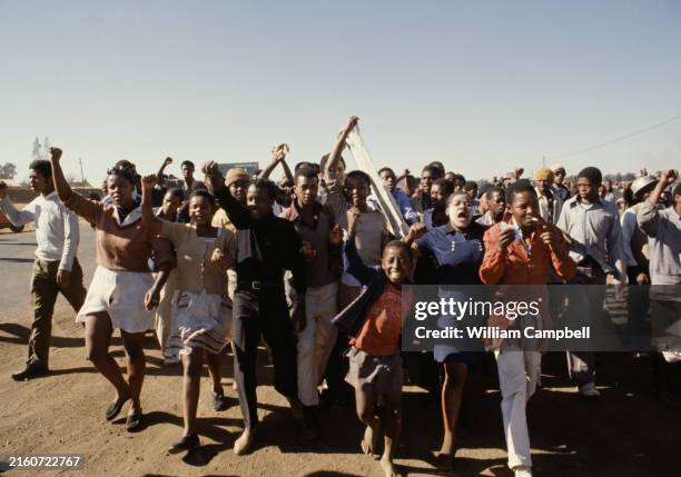 Depuis la révolte de 1976, le nom de ce township noir symbolise la lutte de la population noire contre le système d'apartheid. Les habitants mènent...