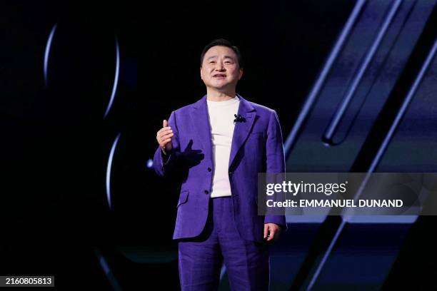 Tae Moon Roh 3,906 Samsung Mobile Communications Stock Photos, High-Res Pictures ...