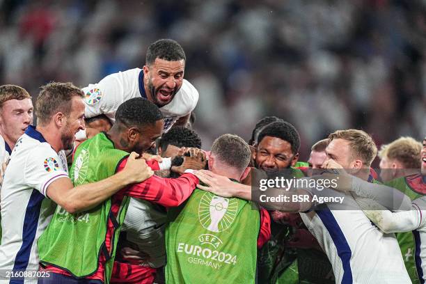 Players of England celebrate the win during the Semi-Final - UEFA EURO 2024 match between Netherlands and England at BVB Stadion Dortmund on July 10,...