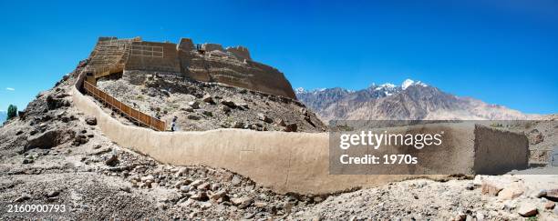 ancient stone city ruins at taxkorgan, xinjiang uyghur autonomous region, china. - tajikistani culture stock pictures, royalty-free photos & images