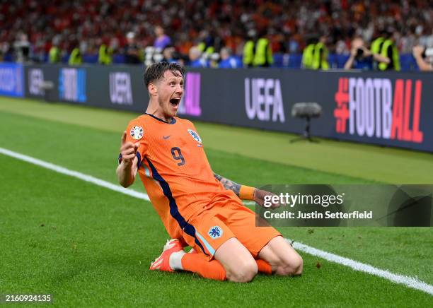 Wout Weghorst of the Netherlands celebrates victory after the UEFA EURO 2024 quarter-final match between Netherlands and Türkiye at Olympiastadion on...