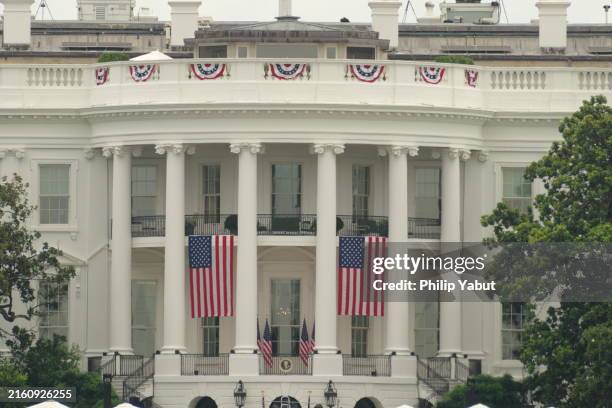 white house south portico, fourth of july - white house stock pictures, royalty-free photos & images