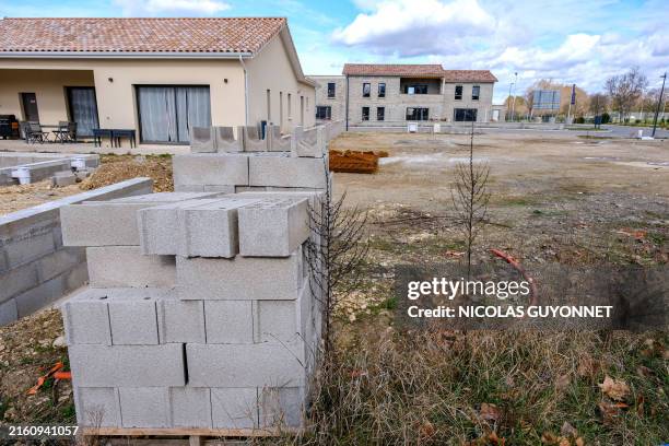 Subdivision Building Blocks 110 Subdivision Entrance Stock Photos, High-Res Pictures, and Images ...