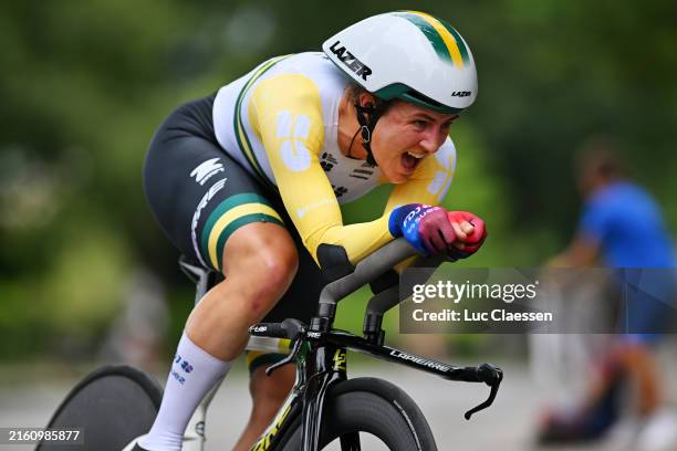 Grace Brown of Australia and Team FDJ - SUEZ sprints during the 35th Giro d'Italia Women 2024, Stage 1 a 15.7km individual time trial stage from...