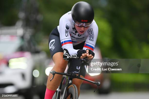 Nora Jencusova of Slovakia and Team Bepink - Bongioanni sprints during the 35th Giro d'Italia Women 2024, Stage 1 a 15.7km individual time trial...