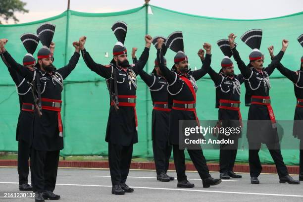 2,484 Pakistan Rangers Stock Photos, High-Res Pictures, and Images ...