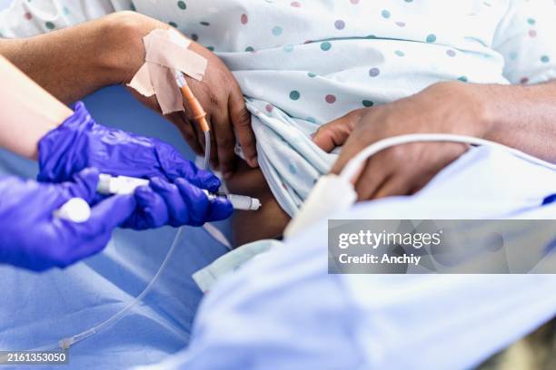 Injecting Injection Hospital 1,352 Nurse Giving Patient Injection In Hospital Stock Photos, High-Res ...
