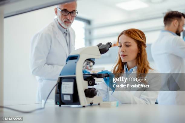 Running Lab Sign 946 Running Laboratory Stock Photos, High-Res Pictures, and Images ...