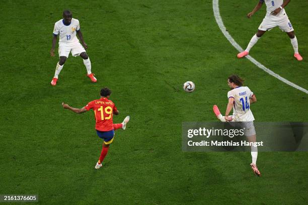 25,315 Lamine Yamal Photos & High Res Pictures - Getty Images