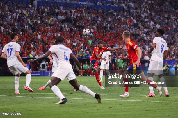 16,218 Lamine Yamal Photos & High Res Pictures - Getty Images