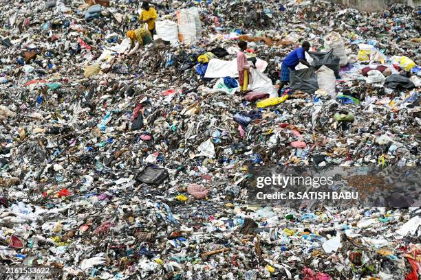 Garbage Rag Tank 50 Rag Disposal Stock Photos, High-Res Pictures, and Images - Getty Images