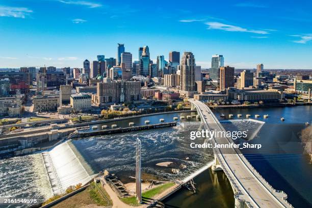 dron de minneapolis, minnesota - minneapolis fotografías e imágenes de stock