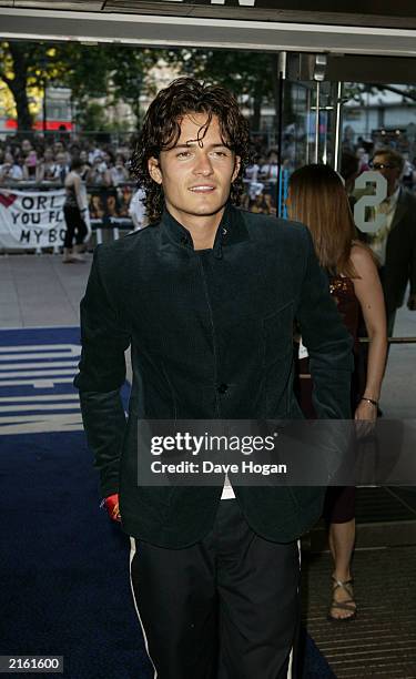 Actor Orlando Bloom arrives at the London premiere of Pirates of the Caribbean - The Curse of the Black Pearl at the Odeon Leicester Square on July...