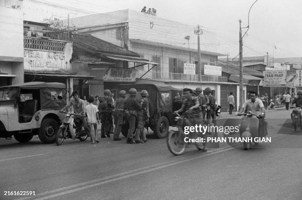 Photo taken around April 30, 1975 showing North Vietnamese Army tanks taking position in Saigon, following a last ditch battle, after General Vn Tin...