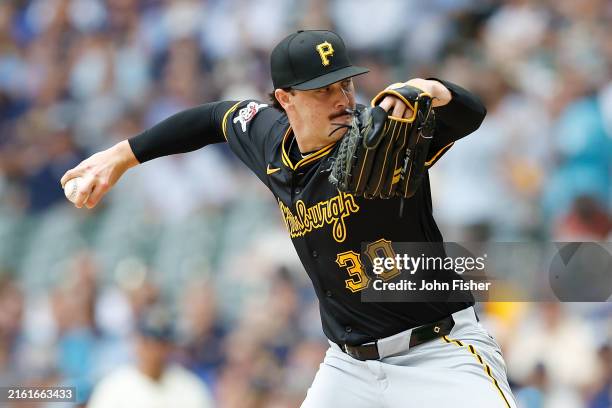 Paul Skenes of the Pittsburgh Pirates throws a pitch in the first inning \amb at American Family Field on July 11, 2024 in Milwaukee, Wisconsin.