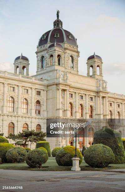 natural history museum and museum of art history in vienna - vienna state opera stock pictures, royalty-free photos & images