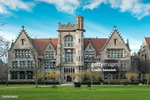university of chicago illinois usa - universität von chicago stock-fotos und bilder