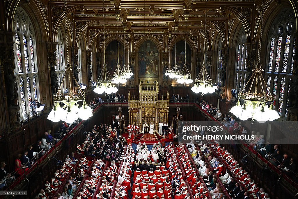 TOPSHOT-BRITAIN-POLITICS-ROYALS