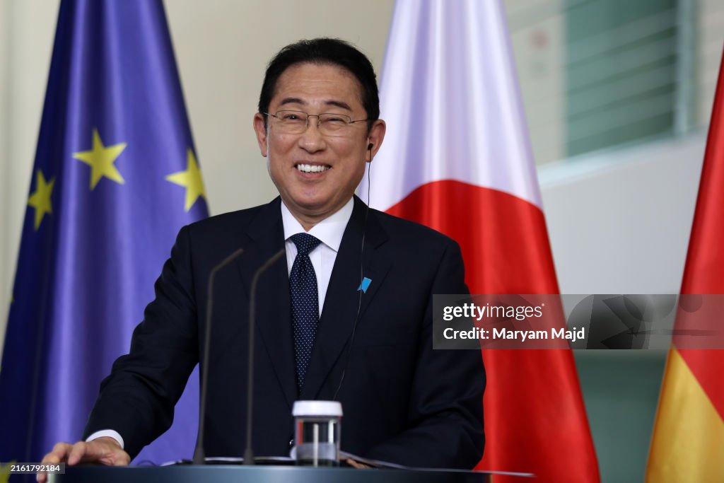 Scholz Receives Japanese Prime Minister Kishida