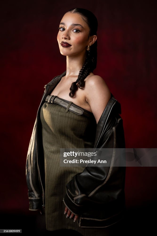 IMDb Exclusive Portraits With The Cast Of Descendants: The Rise Of Red