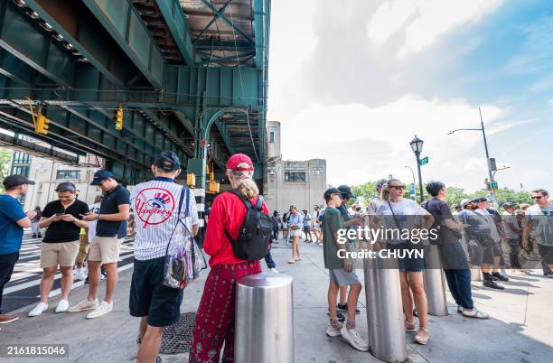 go yankees - stadium entrance stock pictures, royalty-free photos & images
