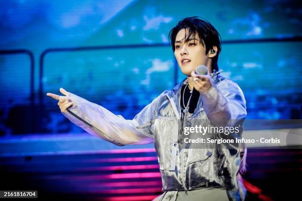 Lee Know Dispatch 3 410 photos et images haute résolution de Stray Kids - Getty Images