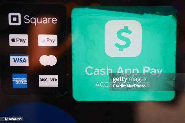 111 Google Wallet Stock Photos, High-Res Pictures, and Images - Getty ...