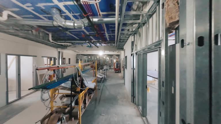 https://media.gettyimages.com/id/2161920129/video/fpv-drone-construction-site-interior-unfinished-residential-building-4k-stock-video.jpg?b=1&s=640x640&k=20&c=sg_AmI3dH2zOCd2d5EDV-g6iJMuVYaHy4s9KkZdL1g8=