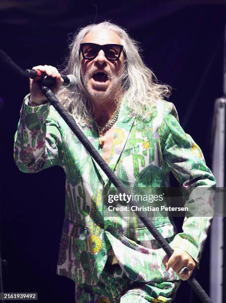 Ed Roland Today 1,572 Collective Soul Photos Stock Photos, High-Res Pictures, and ...