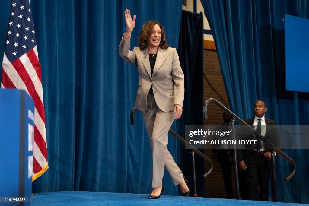 US-VOTE-POLITICS-HARRIS