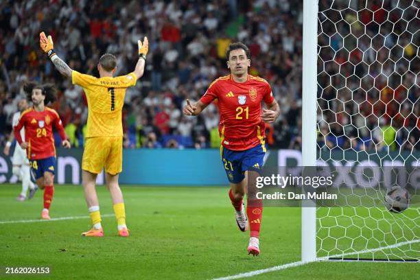 Mikel Oyarzabal of Spain celebrates scoring his team's second goal during the UEFA EURO 2024 final match between Spain and England at Olympiastadion...