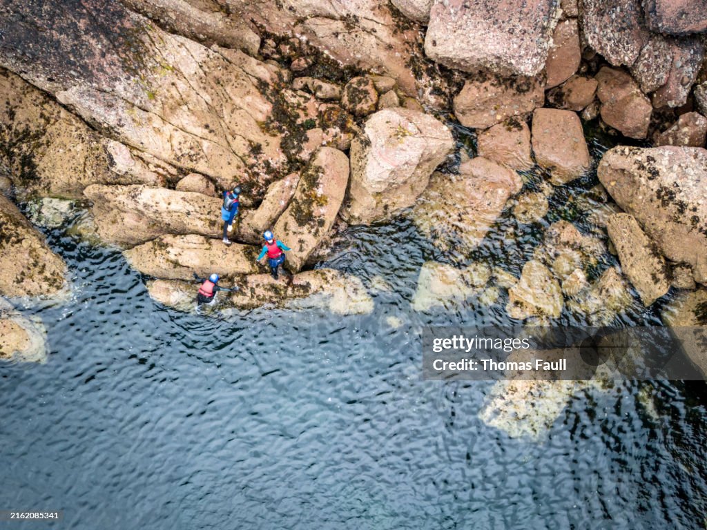 Coasteering on the rocks in Devon
