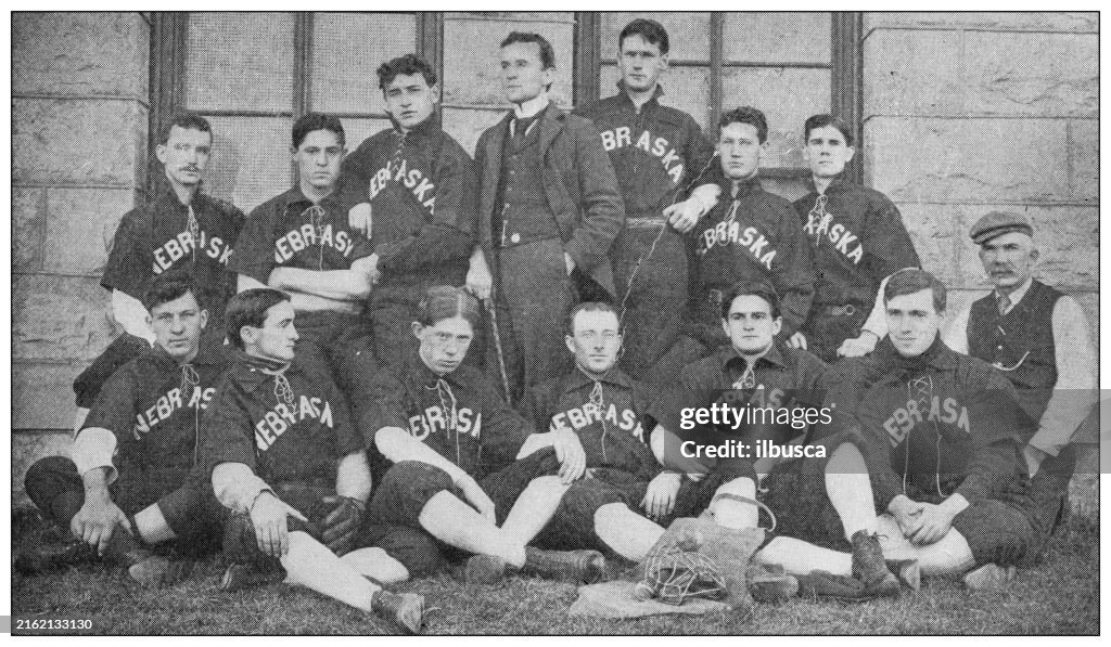 Fotografía antigua del equipo de béisbol: Club de Béisbol de la Universidad de Nebraska 1898