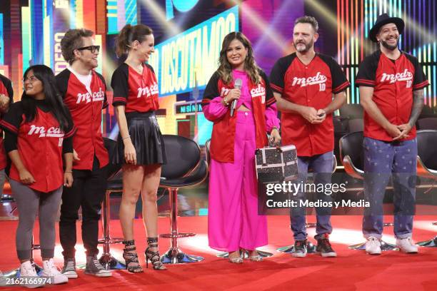 Ari Albarrán, Yurem Rojas, Gaby Platas, Mariana Echeverria, Ricardo Fastlicht and Faisy attend the presentation of 'Me Caigo de Risa 10' at Televisa...