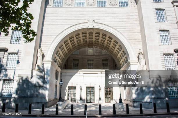 thames house archway - mi5 stock pictures, royalty-free photos & images