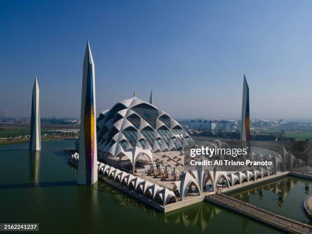 the al jabbar grand mosque, bandung - bandung indonesia stock pictures, royalty-free photos & images