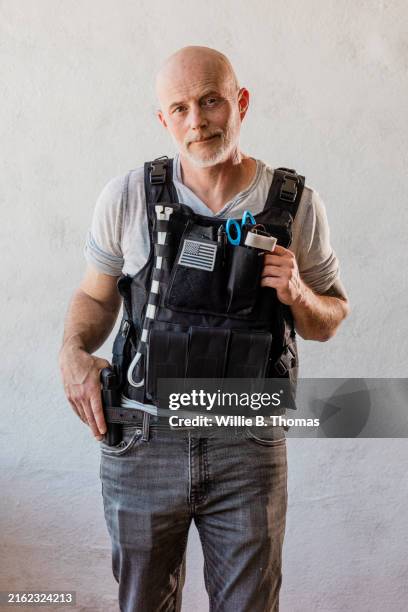 confident resilience - kugelsicher stock-fotos und bilder