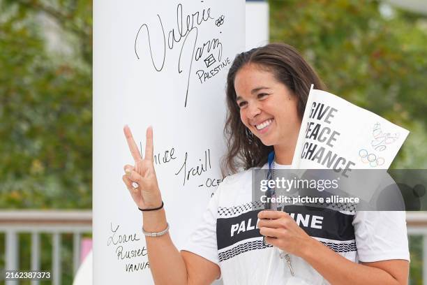 Torazi Rasmi 75 Valerie Rose Tarazi Photos & High Res Pictures - Getty Images