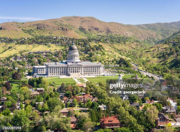 utah state capitol in salt lake city - salt lake city and county verwaltungsgebäude stock-fotos und bilder