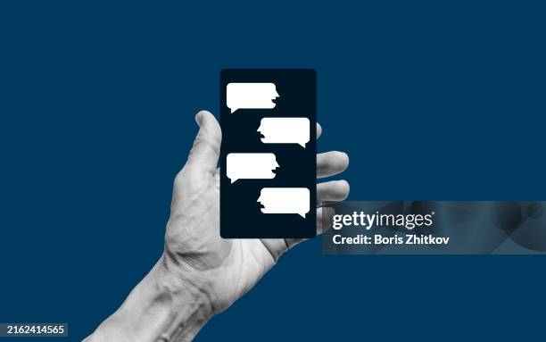 cyberbullying - cyber harcèlement photos et images de collection