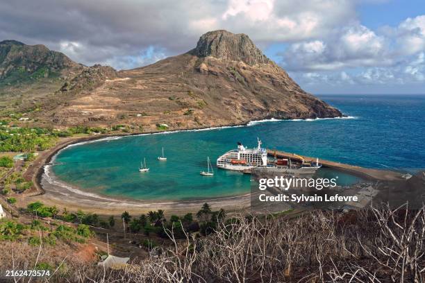 Polynesia Ship 2,248 Polynesian Ship Stock Photos, High-Res Pictures, and Images ...
