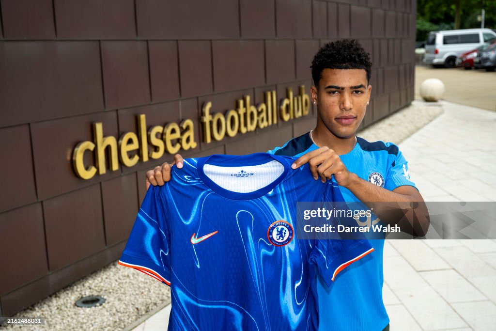 Chelsea Lensing Chelsea Unveil New Signing Caleb Wiley at Chelsea Training Ground on ...