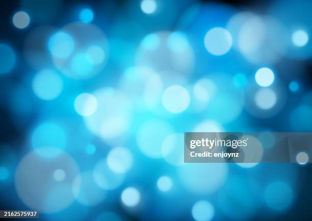 ilustraciones, imágenes clip art, dibujos animados e iconos de stock de ilustración vectorial de luces navideñas brillantes azules brillantes - foco técnica de imágenes