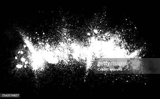 stockillustraties, clipart, cartoons en iconen met white powder splash banner - drug gefabriceerd object