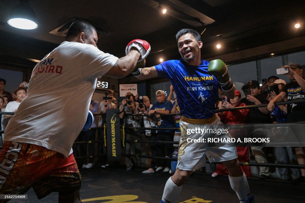 TOPSHOT-BOXING-JPN-PHI-PACQUIAO