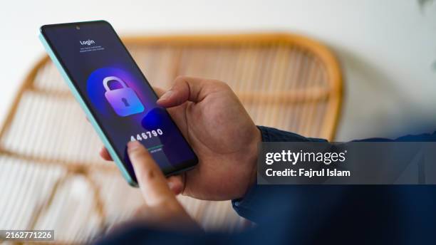 two-factor authentication (2fa) security system via smartphone - data privacy day stock pictures, royalty-free photos & images