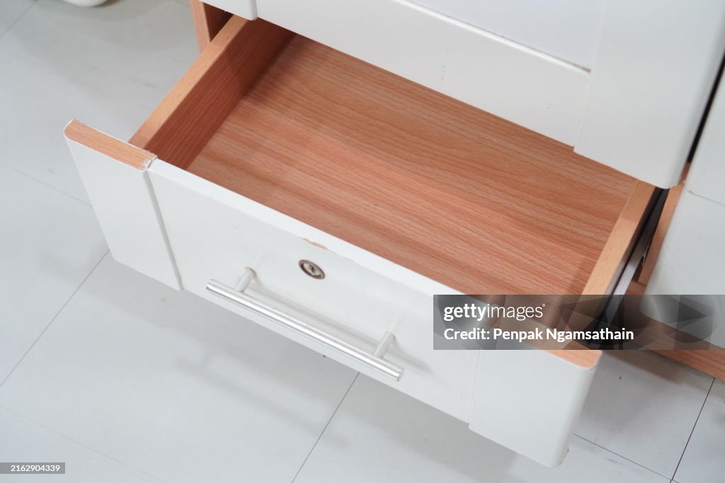Drawer Runners Pull out cabinet runner
