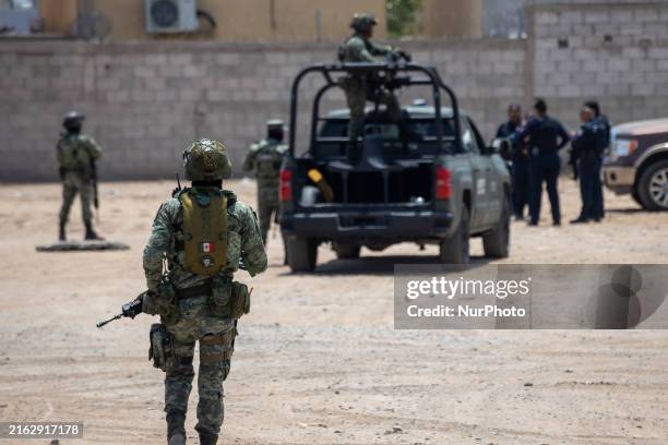 Members of the National Guard and the Army are arresting a man allegedly involved in gasoline trafficking in Ciudad Juarez, Chihuahua. A day before...