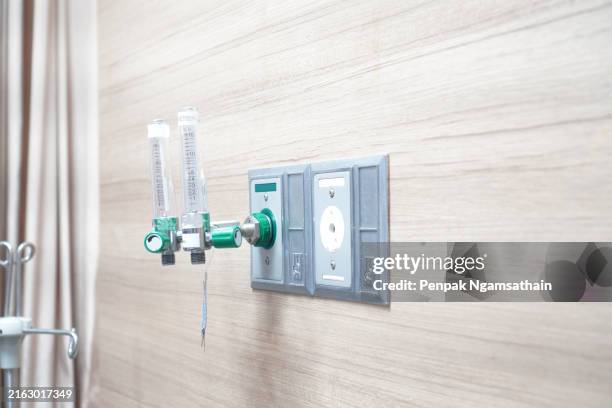 oxygen - oxígeno fenómeno natural fotografías e imágenes de stock