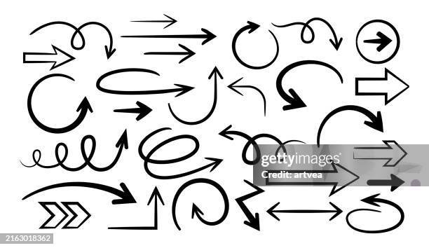 ilustraciones, imágenes clip art, dibujos animados e iconos de stock de conjunto de ilustración vectorial de flechas dibujadas a mano y curvas - flechas